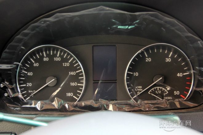 2012款2.1T佳旅長軸版