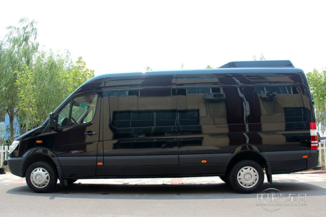 2012款2.1T佳旅長軸版