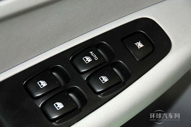 2011款 1.8L 自動豪華型