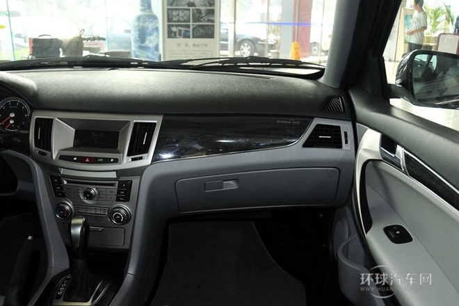 2011款 1.8L 自動豪華型