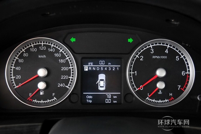 2011款 1.8L 自動豪華型