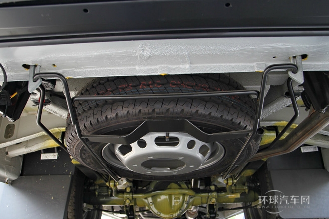 2012款2.1T尊旅長軸加長版