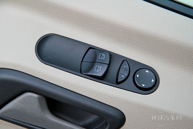 2012款2.1T尊旅長軸加長版