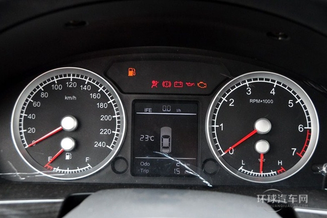 2011款 1.8T 手動豪華型