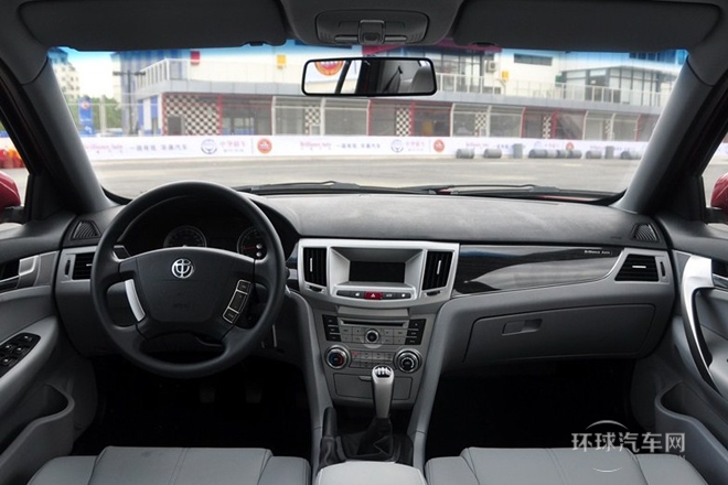 2011款 1.8T 手動(dòng)豪華型