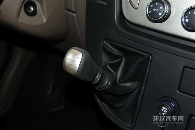 2014款 2.5T商杰版長軸中頂