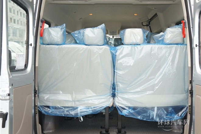 2014款 2.5T商杰版長(zhǎng)軸高頂