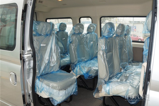 2014款 2.5T商杰版長(zhǎng)軸高頂