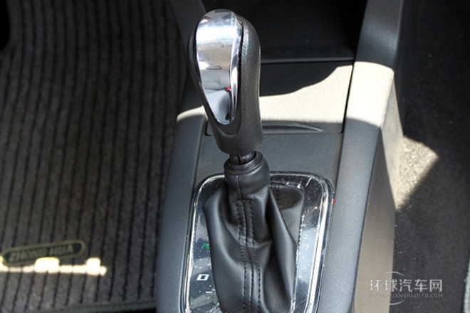 2010款 1.5L 自動(dòng)舒適型