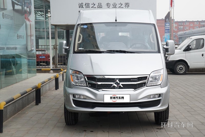 2014款 2.5T商杰版長軸高頂