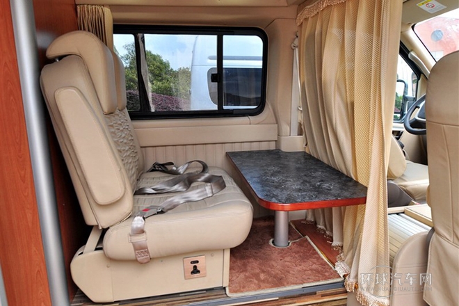 2013款 2.5T適尊房車A型-旅居版