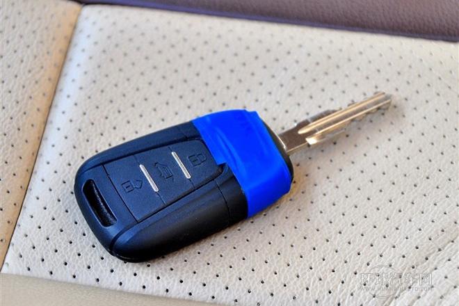 2013款 2.5T適尊房車C型-商務版