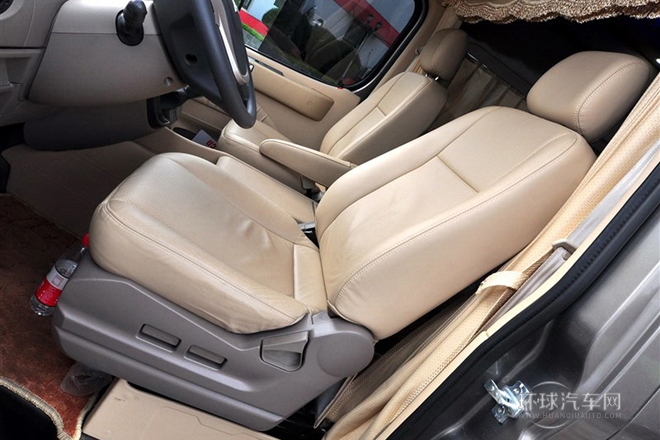 2013款 2.5T適尊房車C型-商務(wù)版