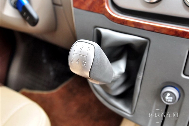 2013款 2.5T適尊房車C型-商務版