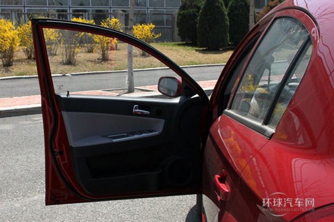 2010款 1.5L 自動(dòng)舒適型