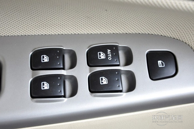 2011款 1.5L 手動經典型