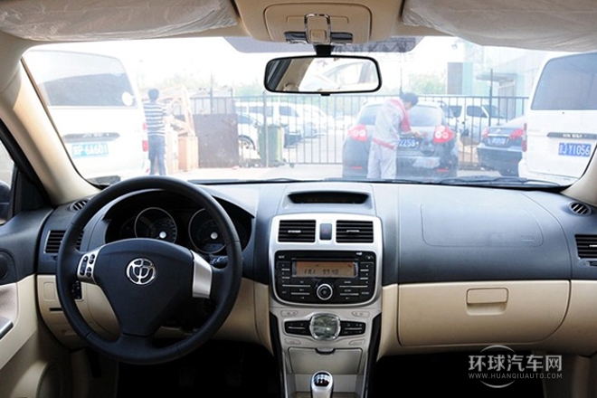 2011款 1.5L 手動(dòng)精英型