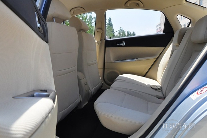 2011款 1.5L 手動舒適型