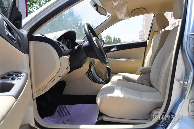 2011款 1.5L 手動舒適型