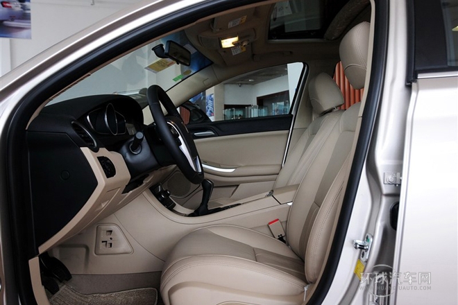 2013款 550S 1.8L 手動啟逸版