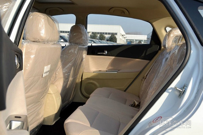 2011款 1.5L 自動豪華型