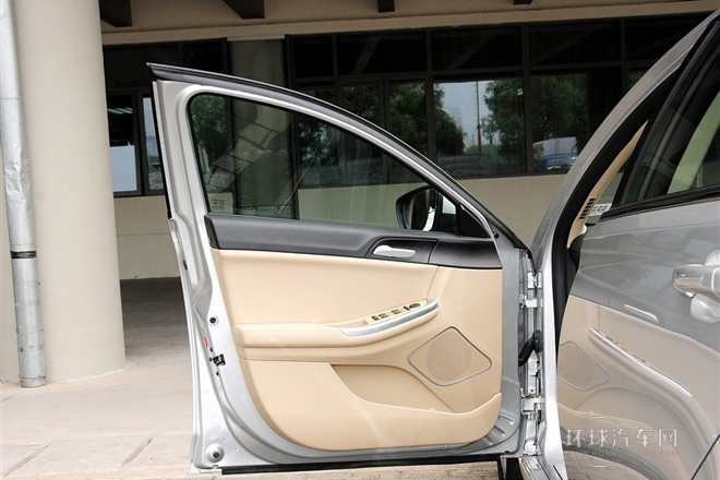 2013款 550S 1.8L 自動(dòng)啟臻版