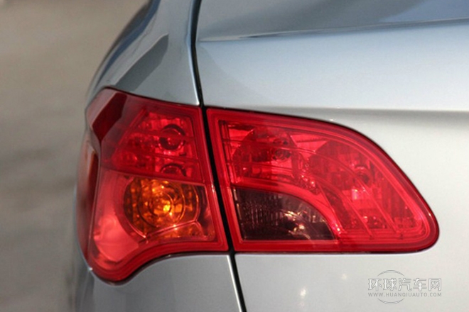 2011款 1.5L 自動舒適型