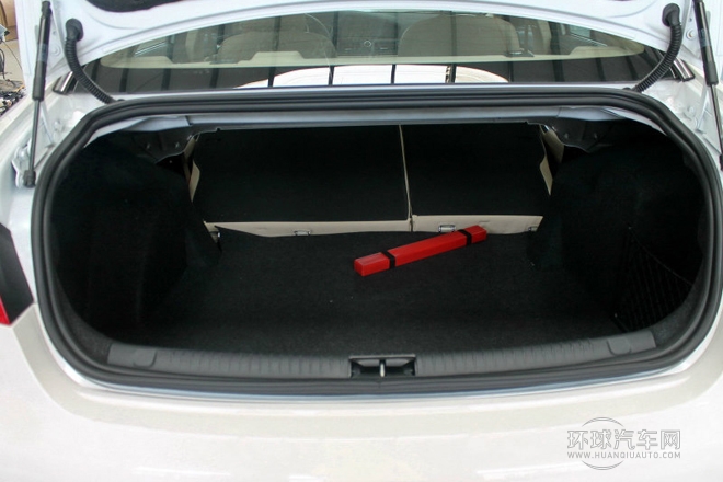 2013款 經典版 550 1.8L 自動豪華型