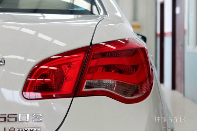 2013款 經(jīng)典版 550 1.8L 自動(dòng)豪華型