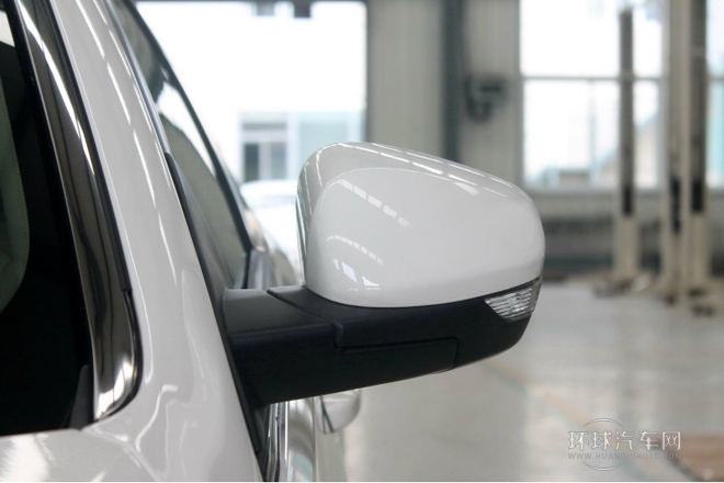 2013款 經典版 550 1.8L 自動豪華型