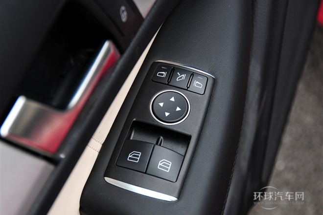 2012款C63 AMG Coupe動感版