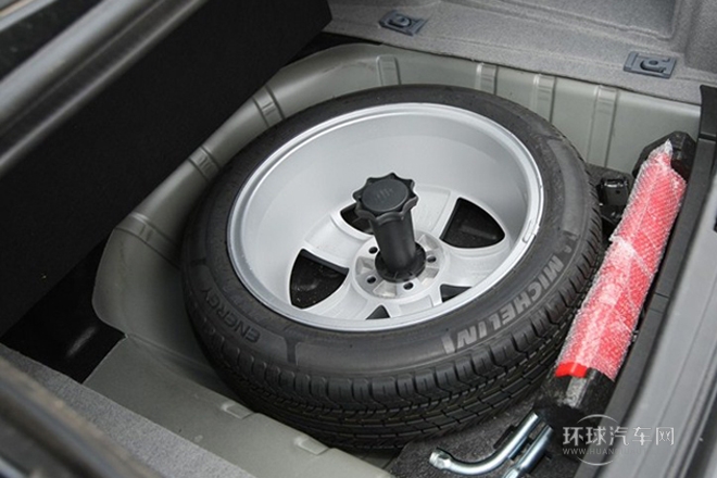 2011款 1.8T 自動豪華型