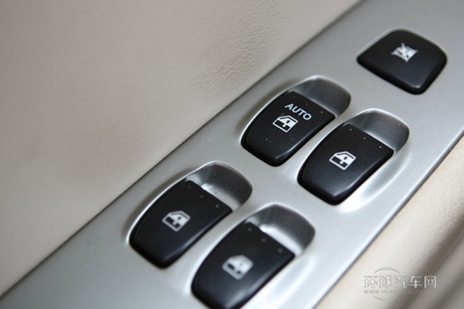 2011款 1.8T 自動豪華型