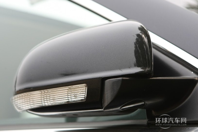 2011款 2.0L 手動舒適型