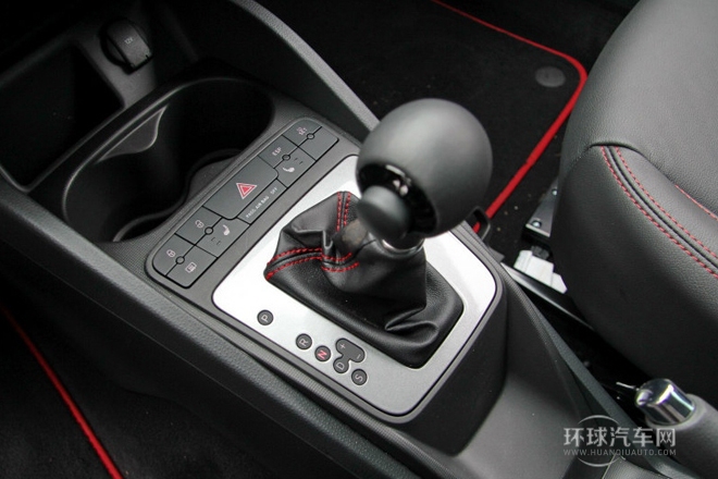 2013款 1.4TSI 3門版FR