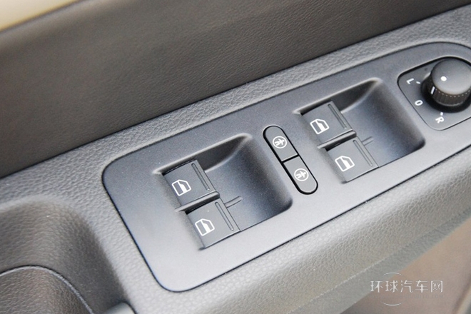 2013款 1.8TSI 豪華導航版 歐V