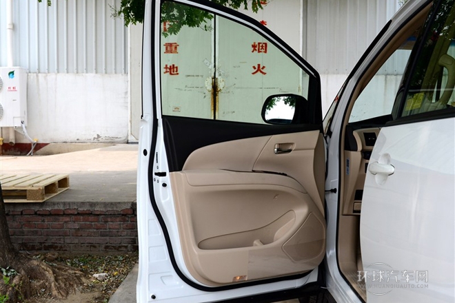 2012款 3.5 7人座豪華型
