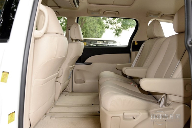 2012款 3.5 7人座豪華型