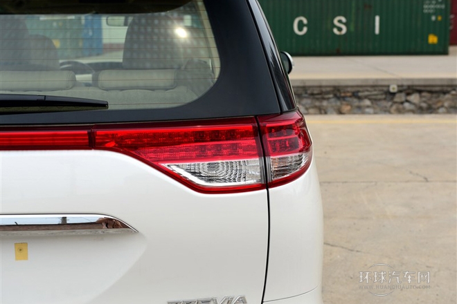 2012款 3.5 7人座豪華型