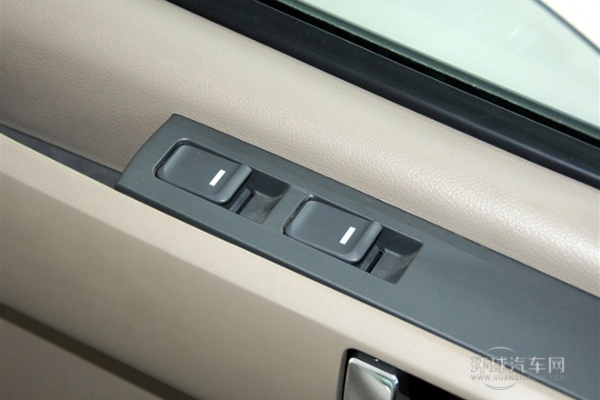 2011款 2.5T短軸中頂商杰版