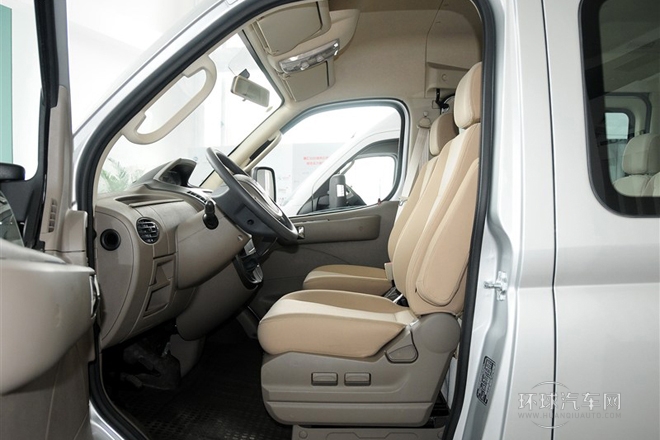 2011款 2.5T短軸中頂商杰版