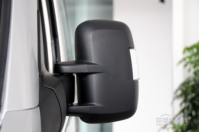 2011款 2.5T短軸中頂商杰版