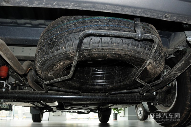 2011款 2.5T短軸低頂尊杰版