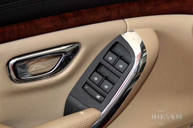 2012款 2.0L 舒適版