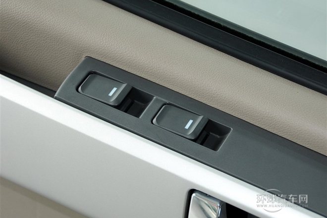 2011款 2.5T短軸低頂尊杰版