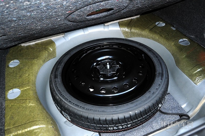 2012款 2.4L 豪華版