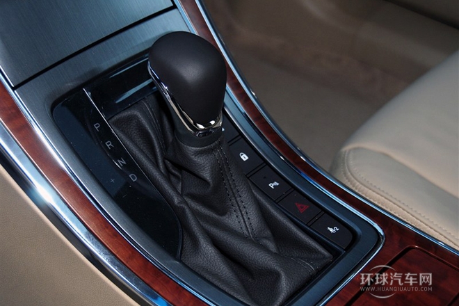 2012款 2.4L 豪華版