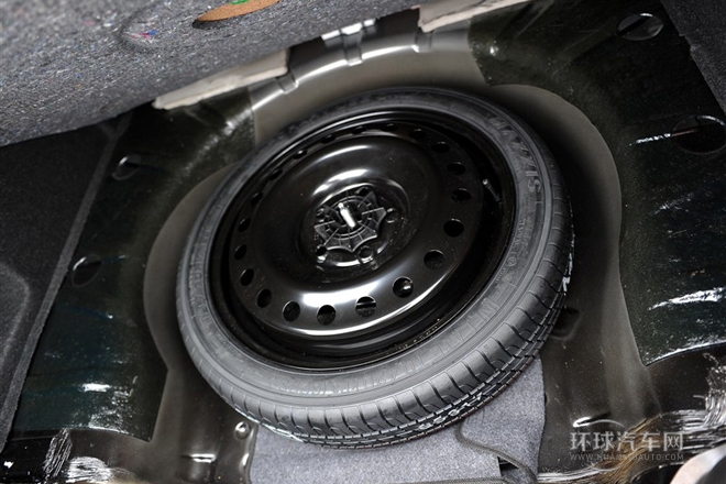 2012款 2.4L 豪華行政版