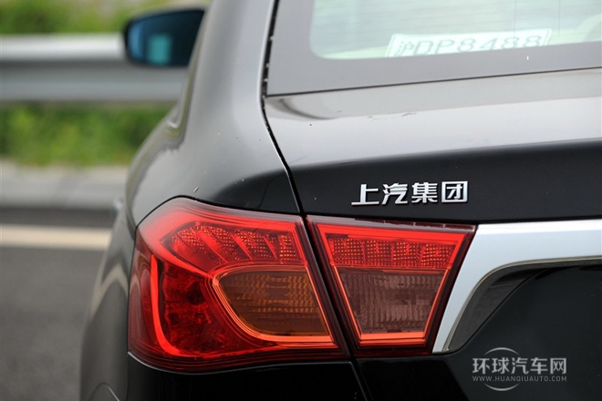 2012款 2.4L 豪華行政版