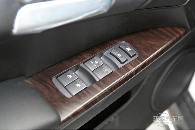 2014款 1.8T 2WD 自動(dòng)勝域特裝版